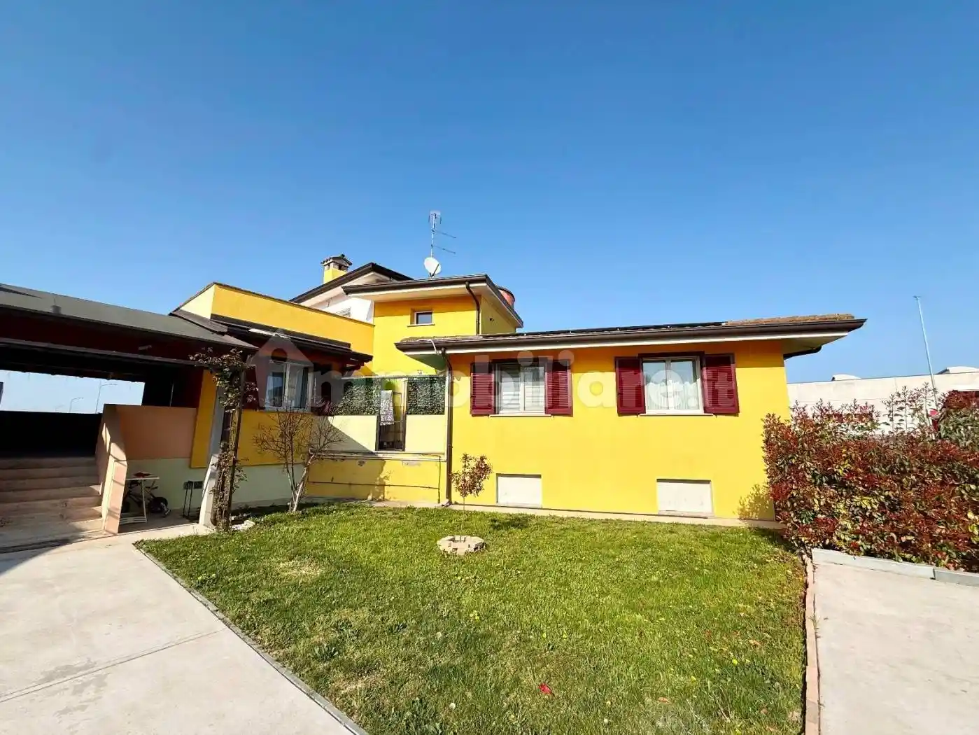 Villa in vendita a Villimpenta