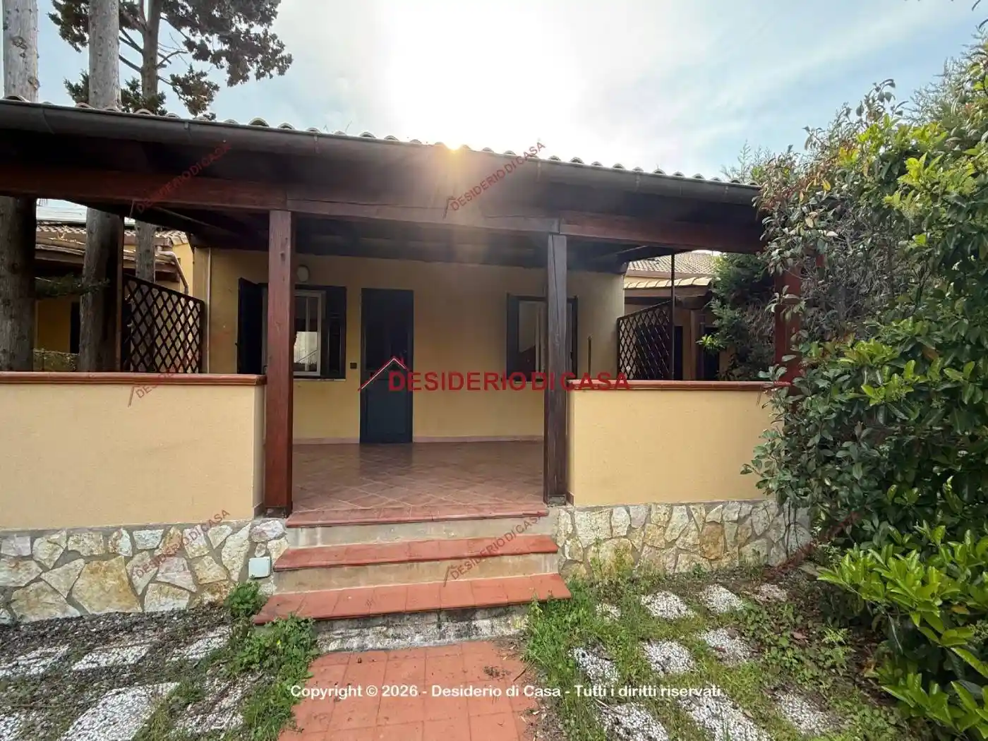 Villetta a schiera in affitto a Campofelice di Roccella