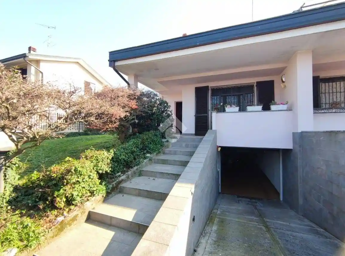 Villa in vendita a Siziano