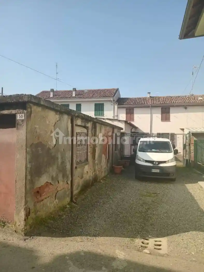 Casa indipendente in vendita a Casal Cermelli
