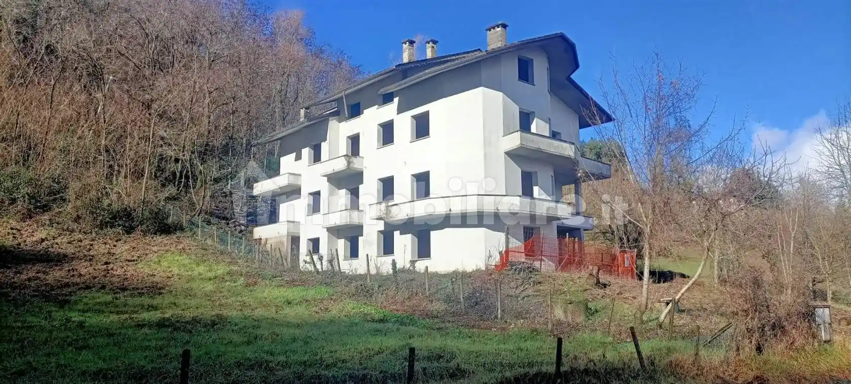 Palazzo - Edificio in vendita a Castiglione dei Pepoli