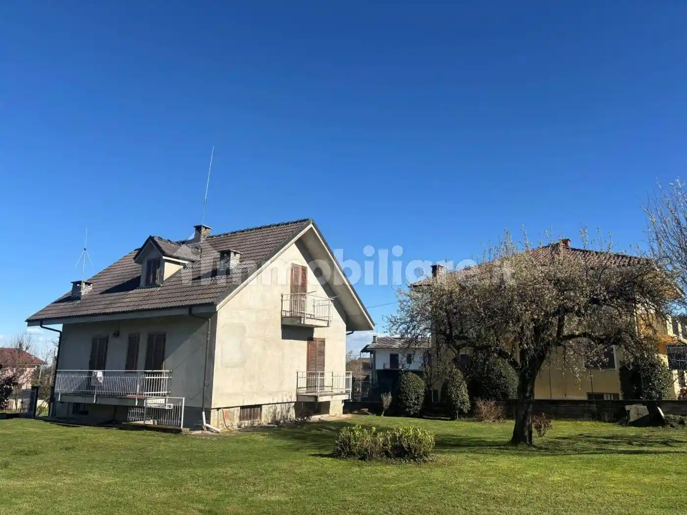 Villa in vendita a Bagnolo Piemonte