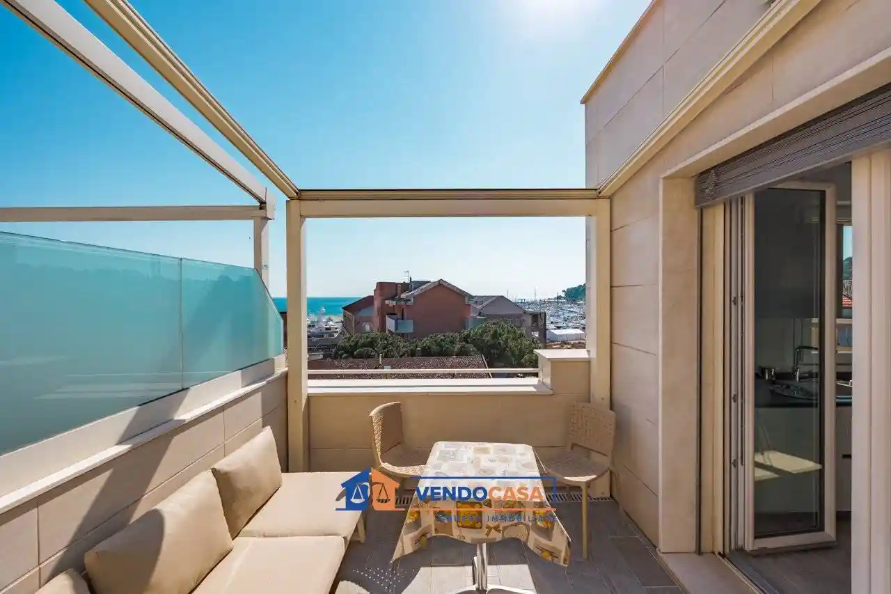 Appartamento in vendita a Varazze