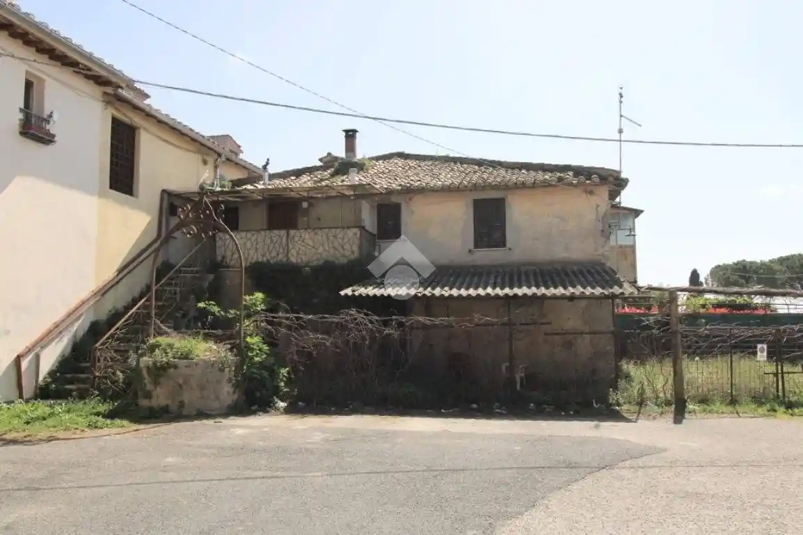 Casa indipendente in vendita a Montopoli di Sabina