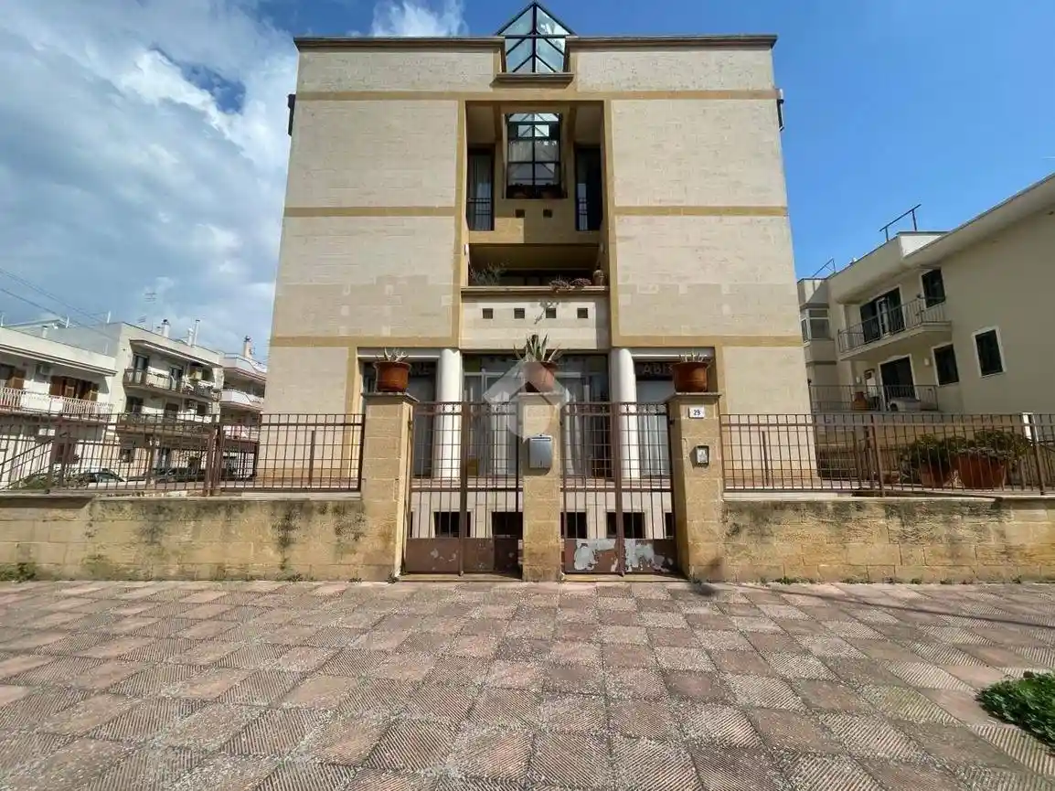 Palazzo - Edificio in vendita a Grottaglie
