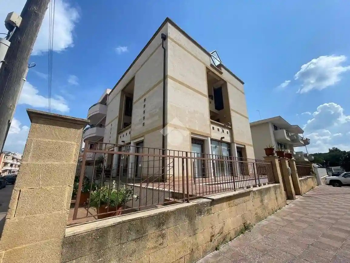 Palazzo - Edificio - foto 2