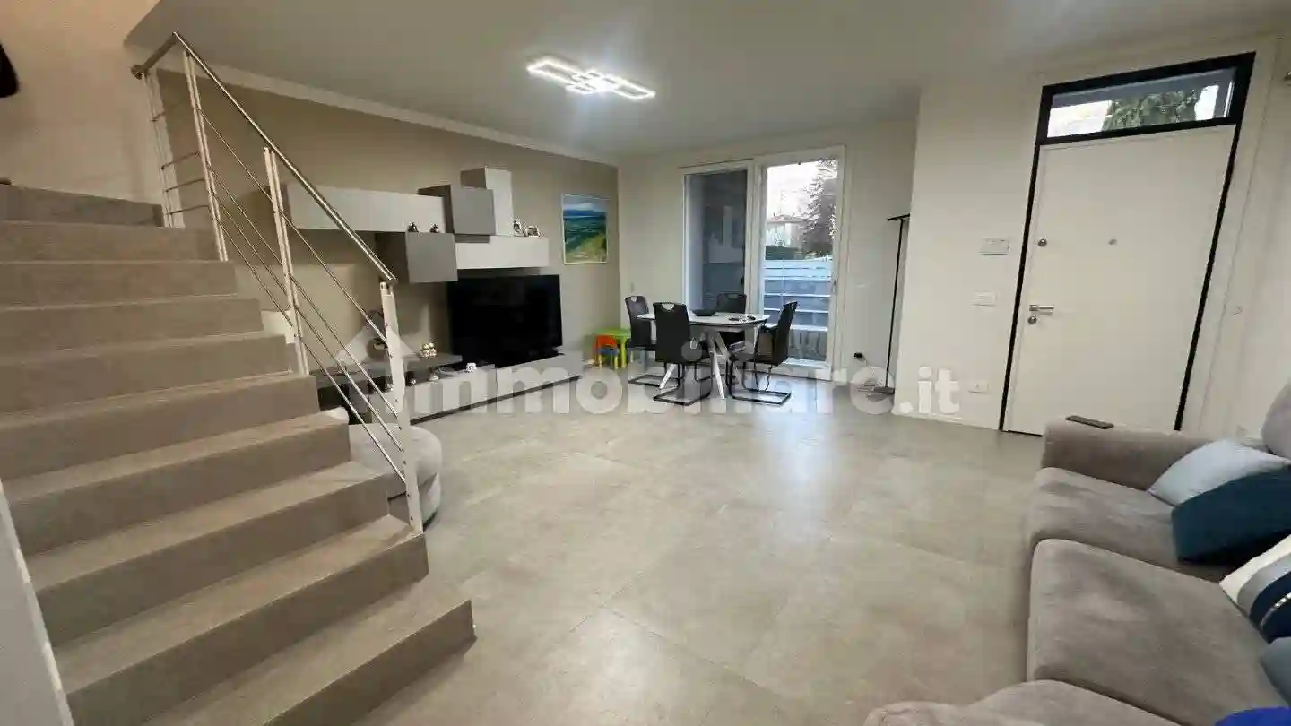 Villetta a schiera - foto 2