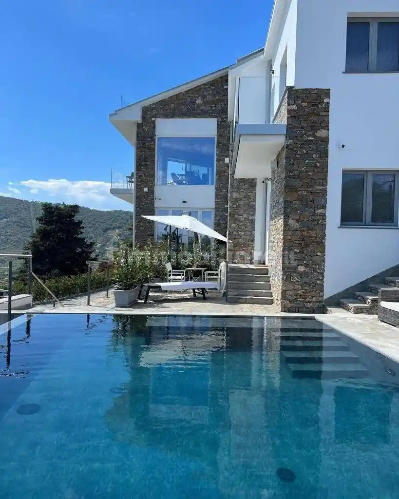 Villa in affitto a Alassio