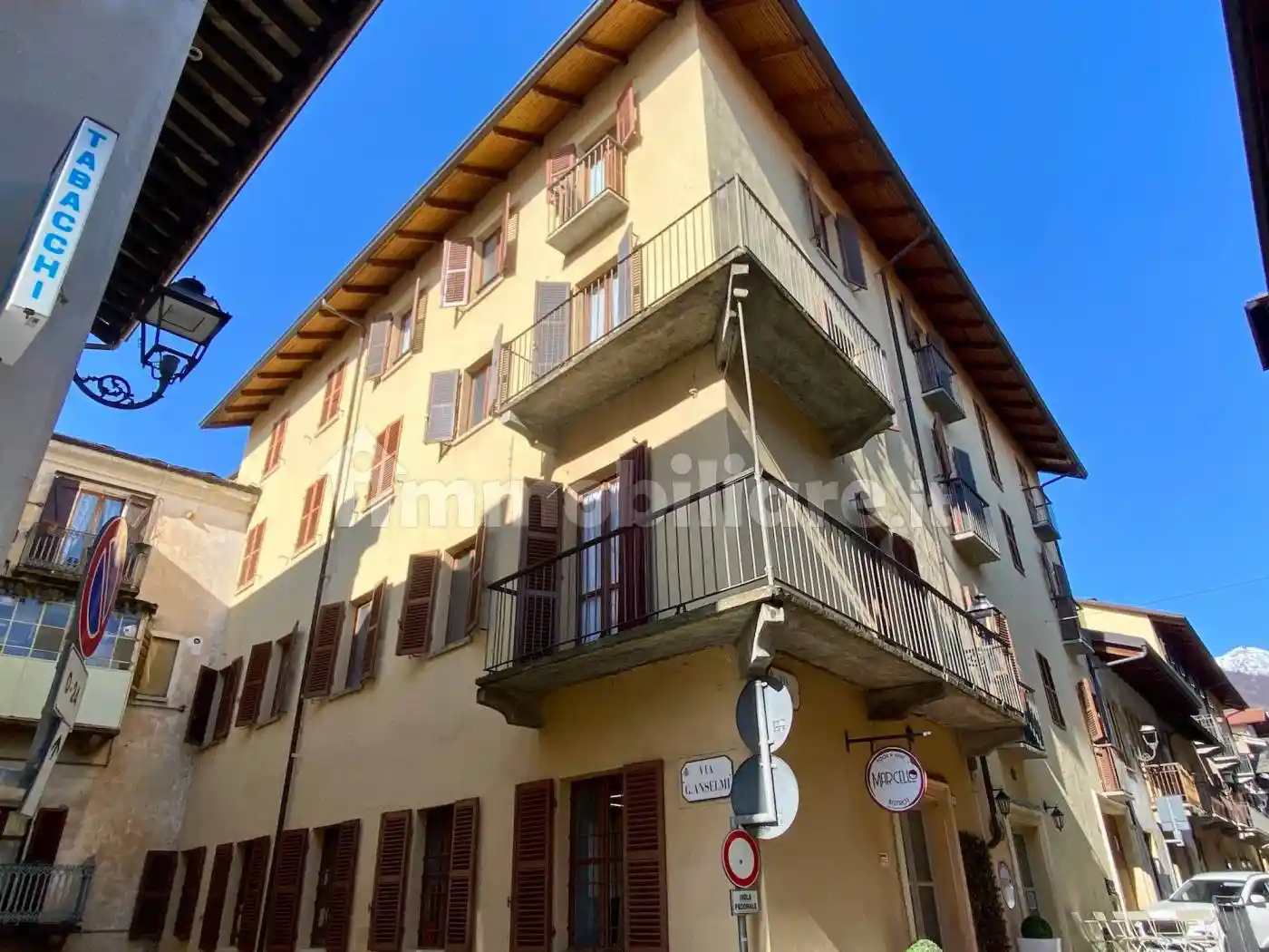 Palazzo - Edificio in vendita a Corio