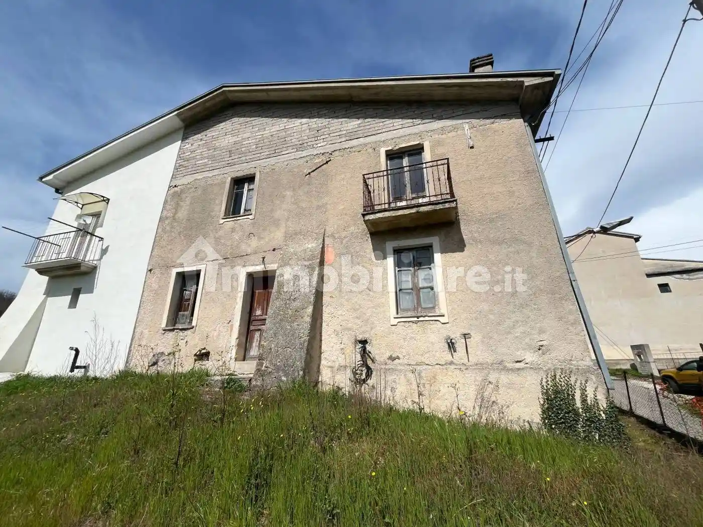 Casa indipendente in vendita a Gallinaro