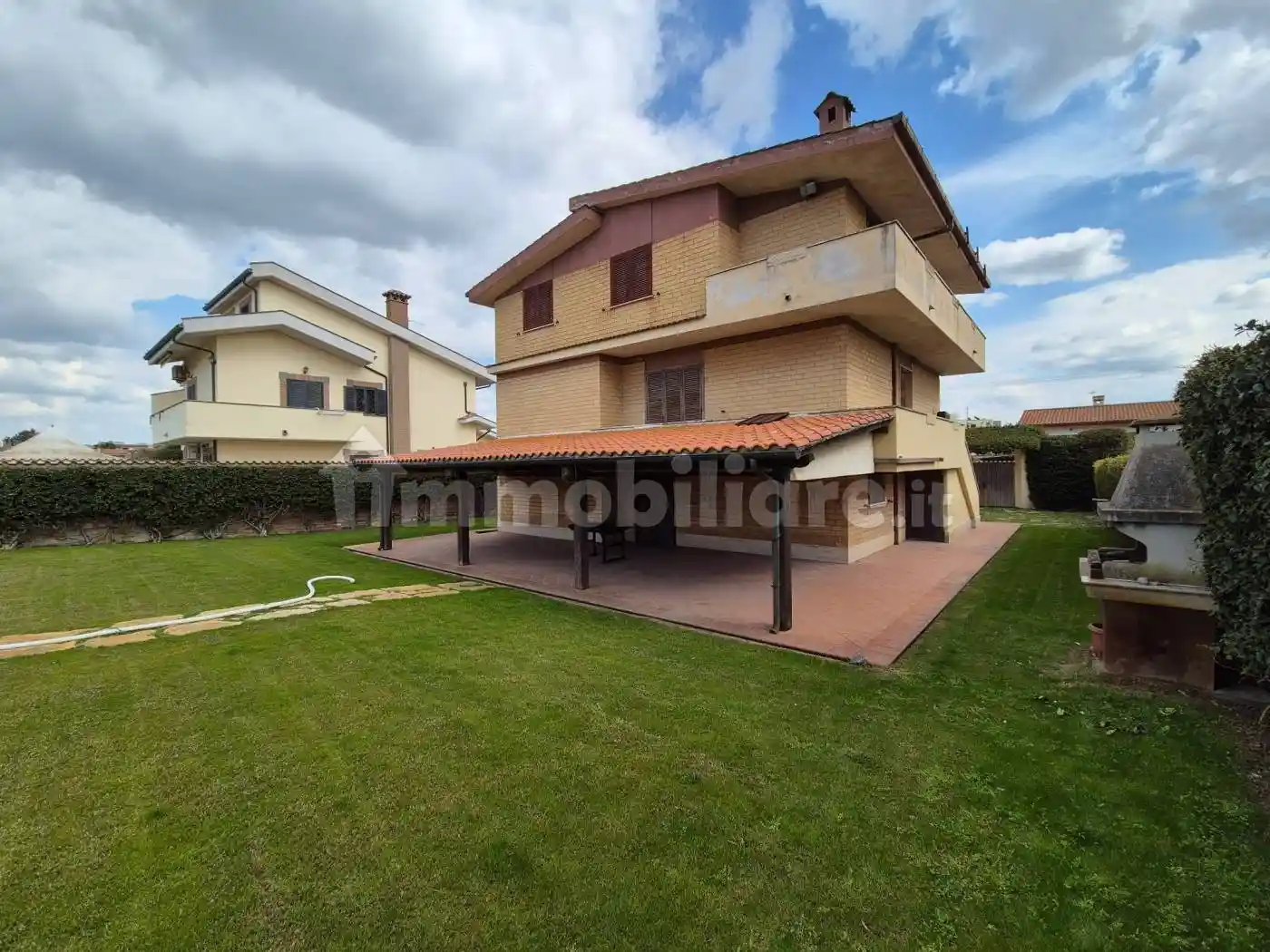 Villa in vendita a Fiumicino
