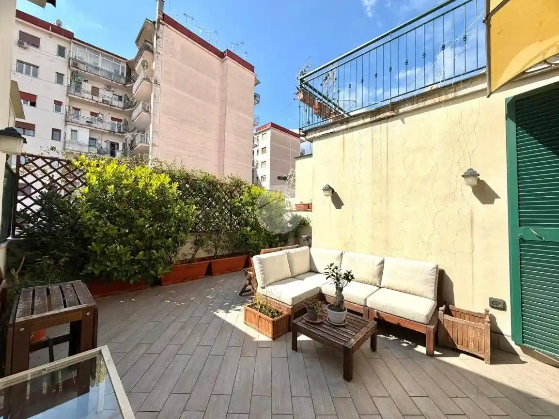 Appartamento in vendita a Napoli