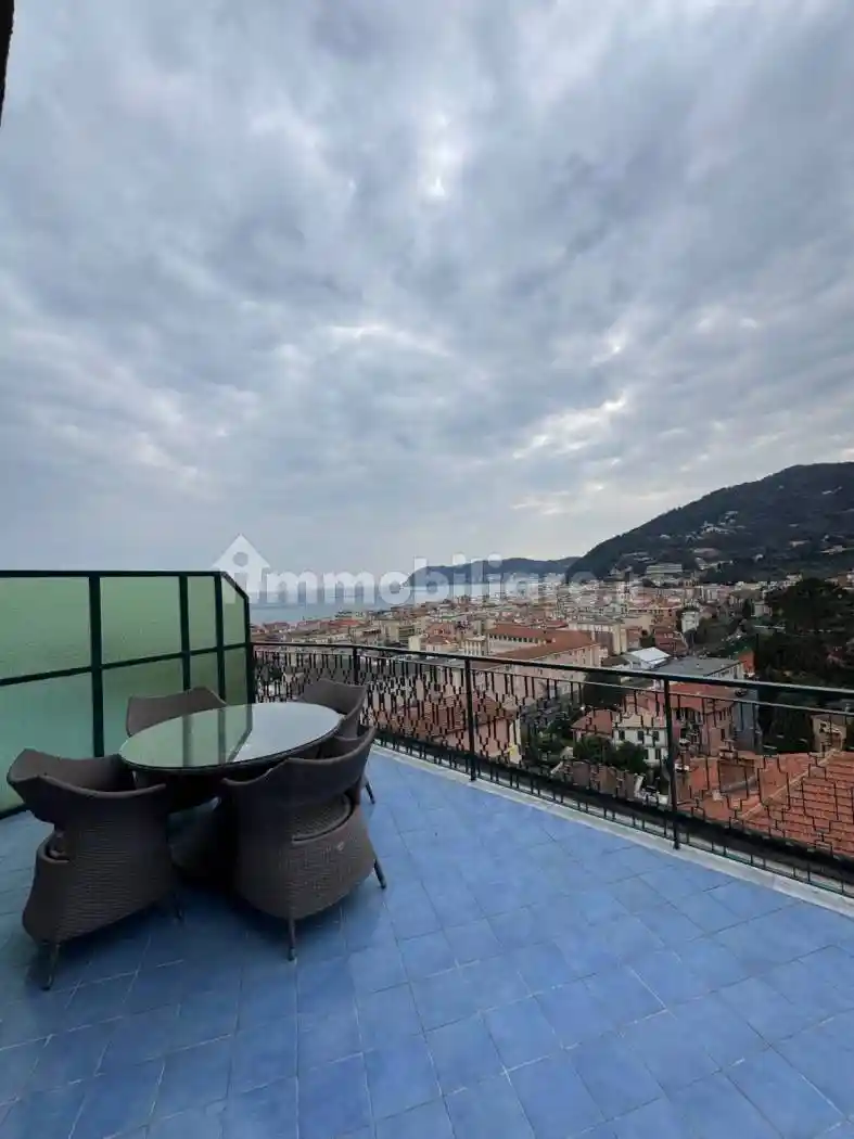 Attico - Mansarda in vendita a Alassio