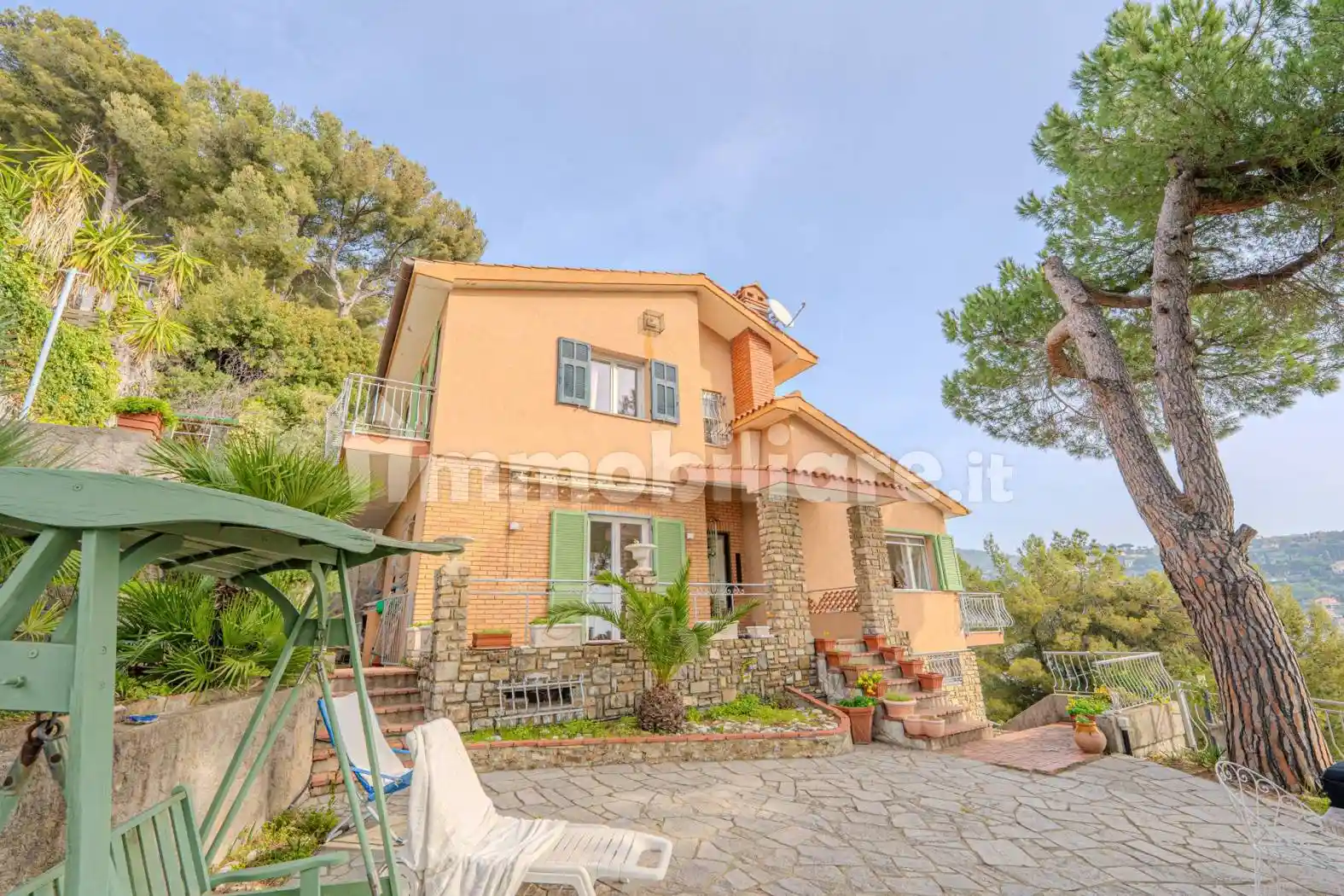 Villa in vendita a Bordighera