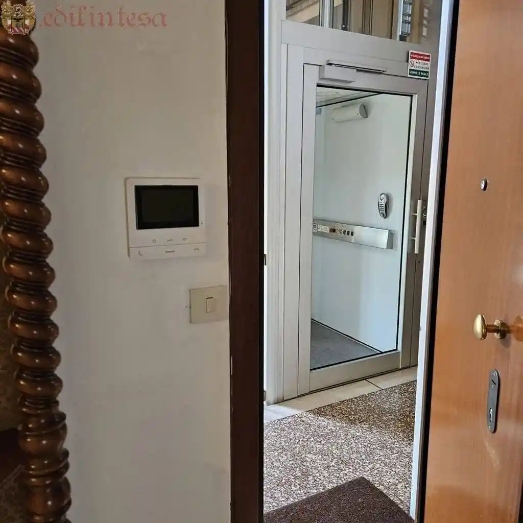 Appartamento in vendita a Macherio