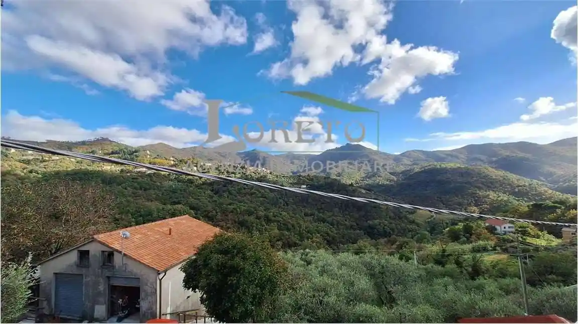 Appartamento in vendita a Castiglione Chiavarese