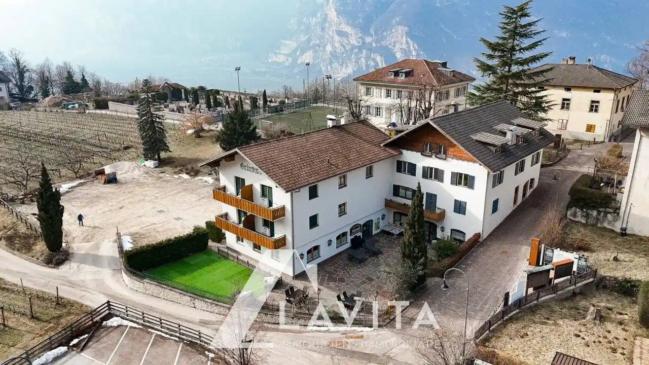 Palazzo - Edificio in vendita a Salorno