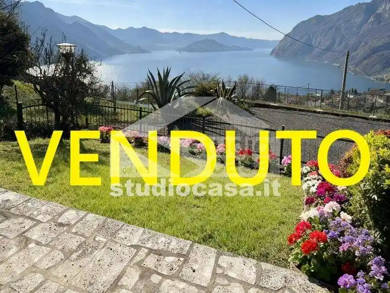 Appartamento in vendita a Solto Collina