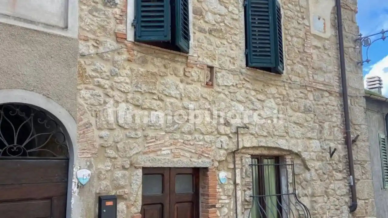 Appartamento in vendita a Roccastrada