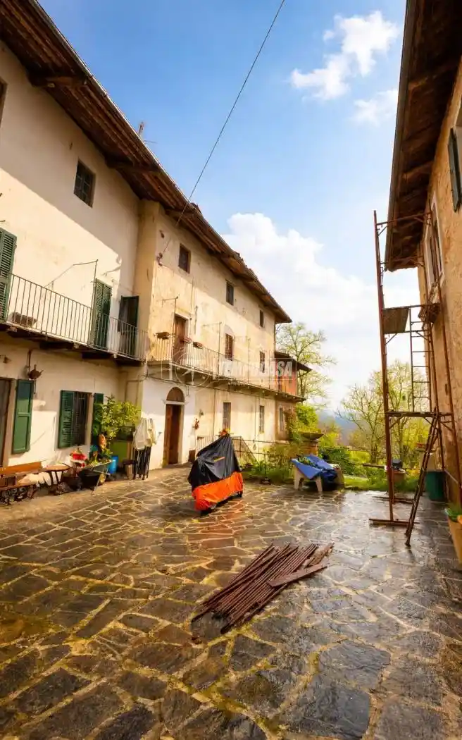 Rustico - Casale in vendita a Roasio