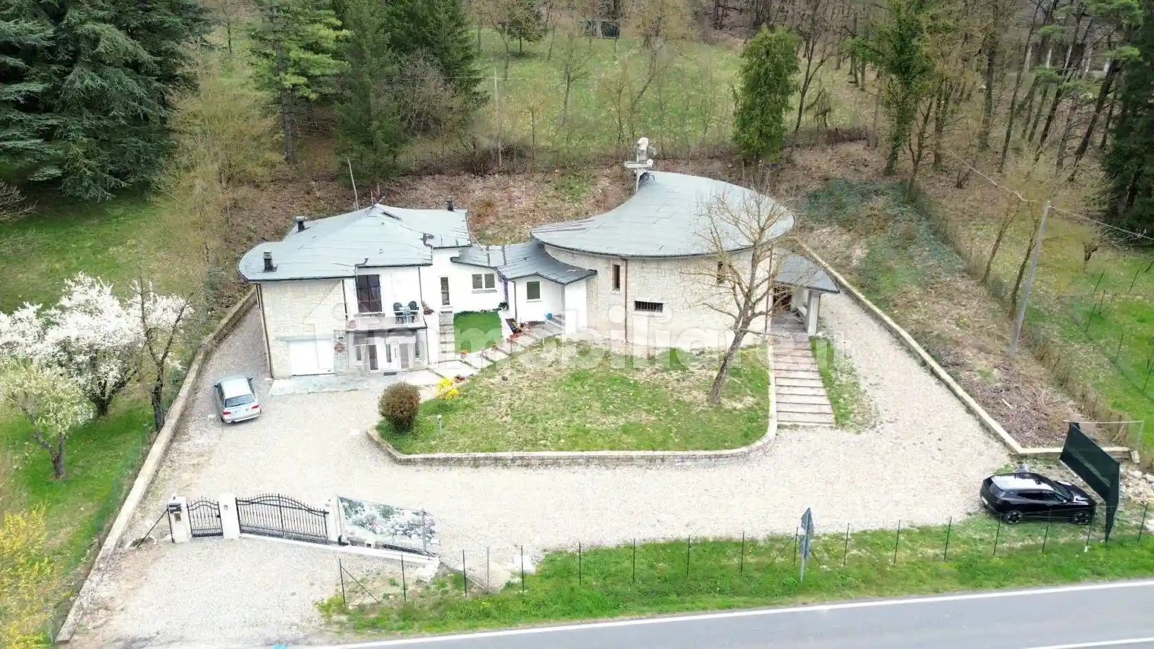 Villa in vendita a Canossa