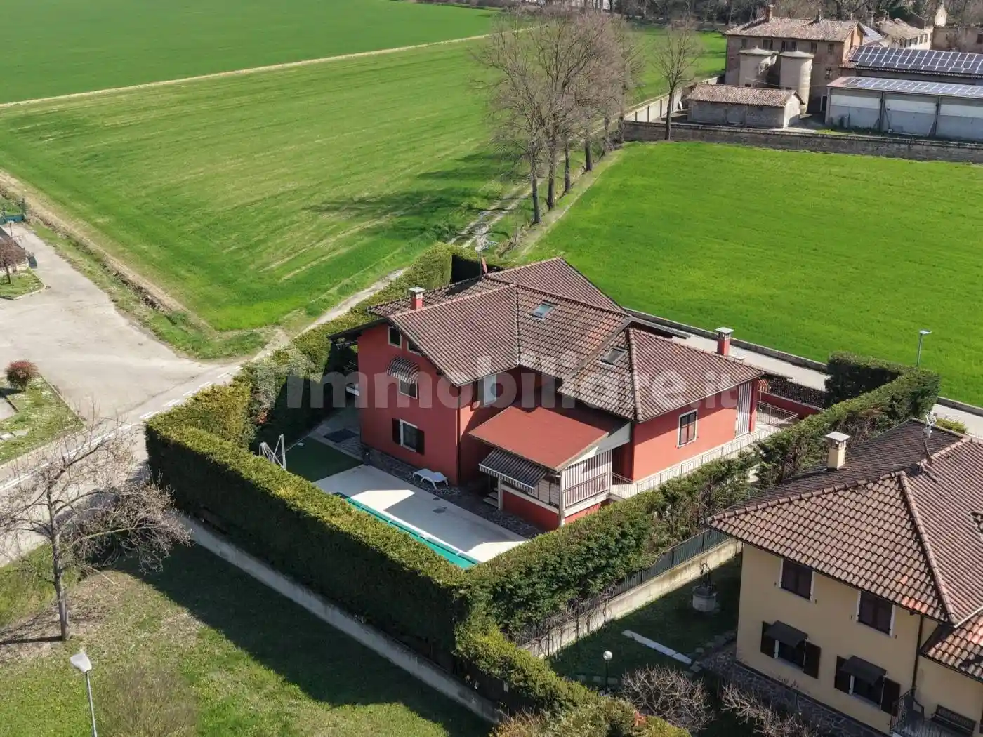 Villa in vendita a Castagnito