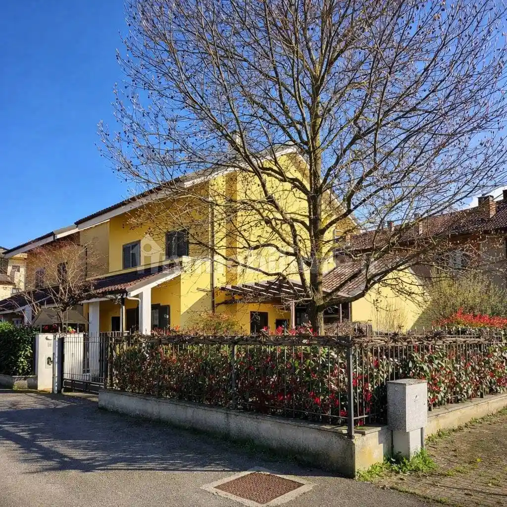 Villa in vendita a Carignano