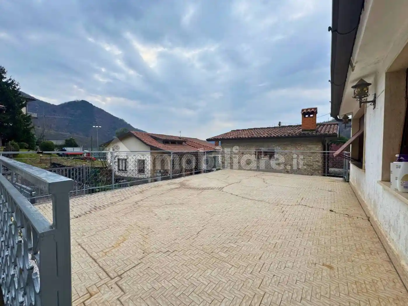 Appartamento in vendita a Adrara San Martino