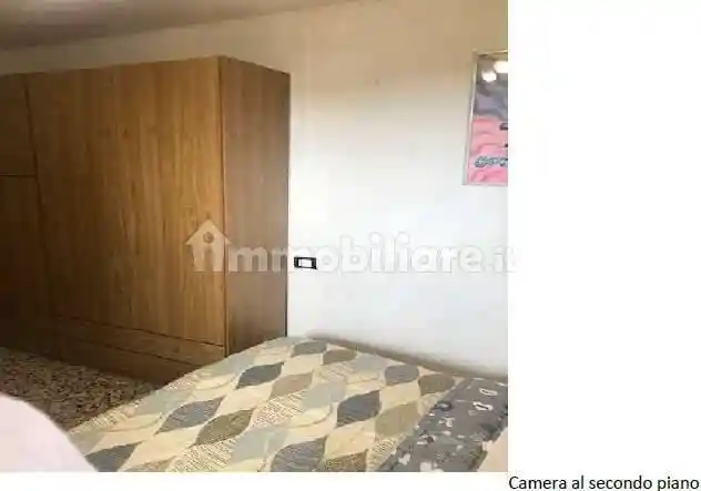 Appartamento in vendita a Follo