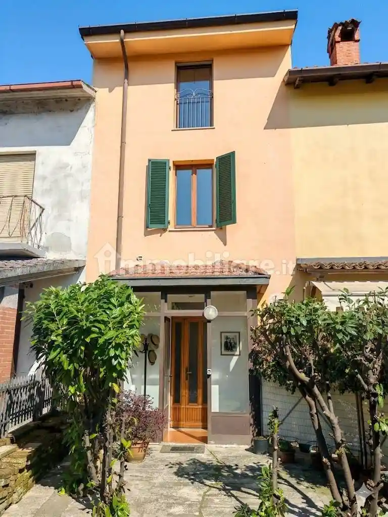 Casa indipendente in vendita a Gadesco-Pieve Delmona