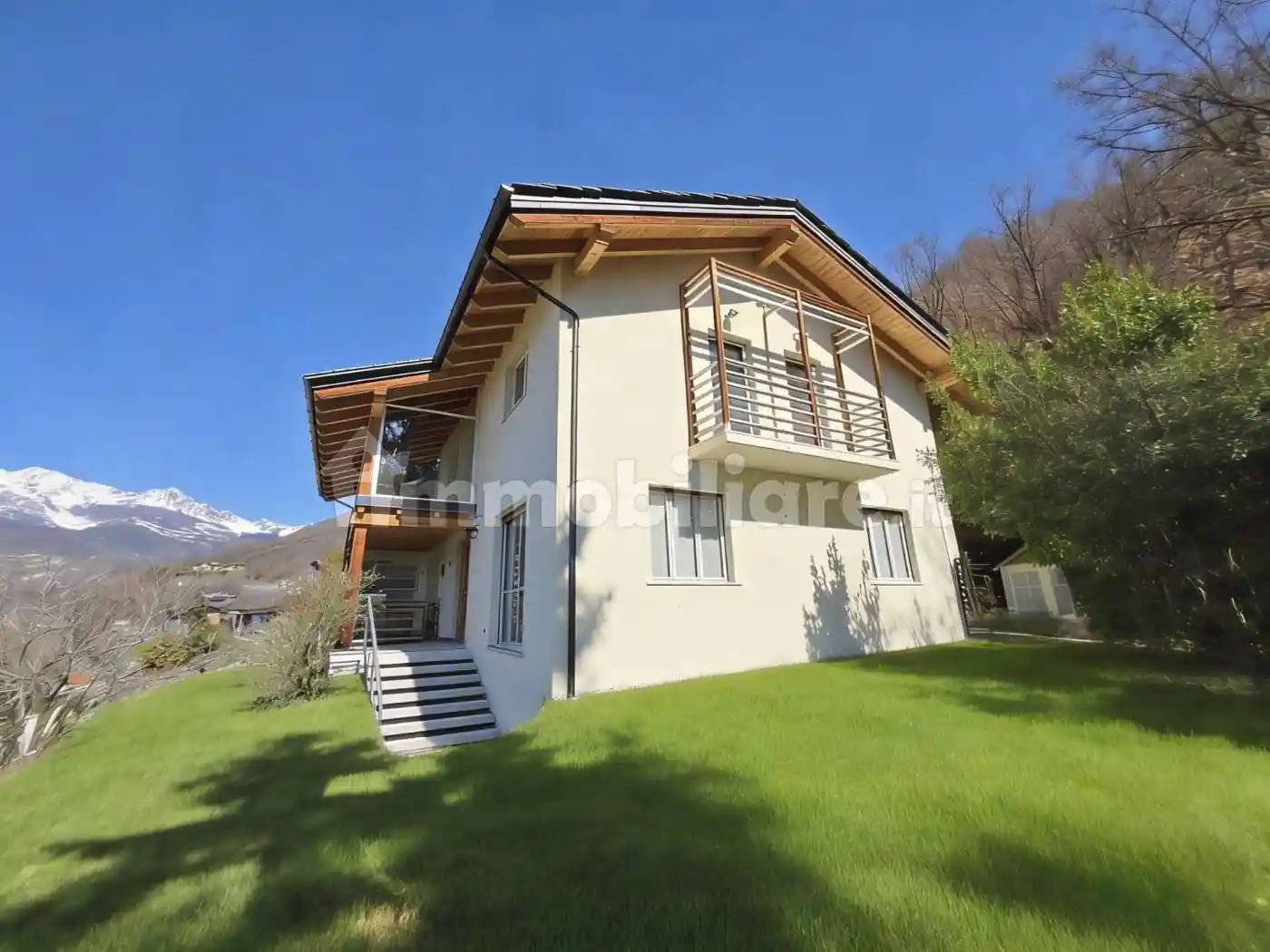 Villa in vendita a Roisan