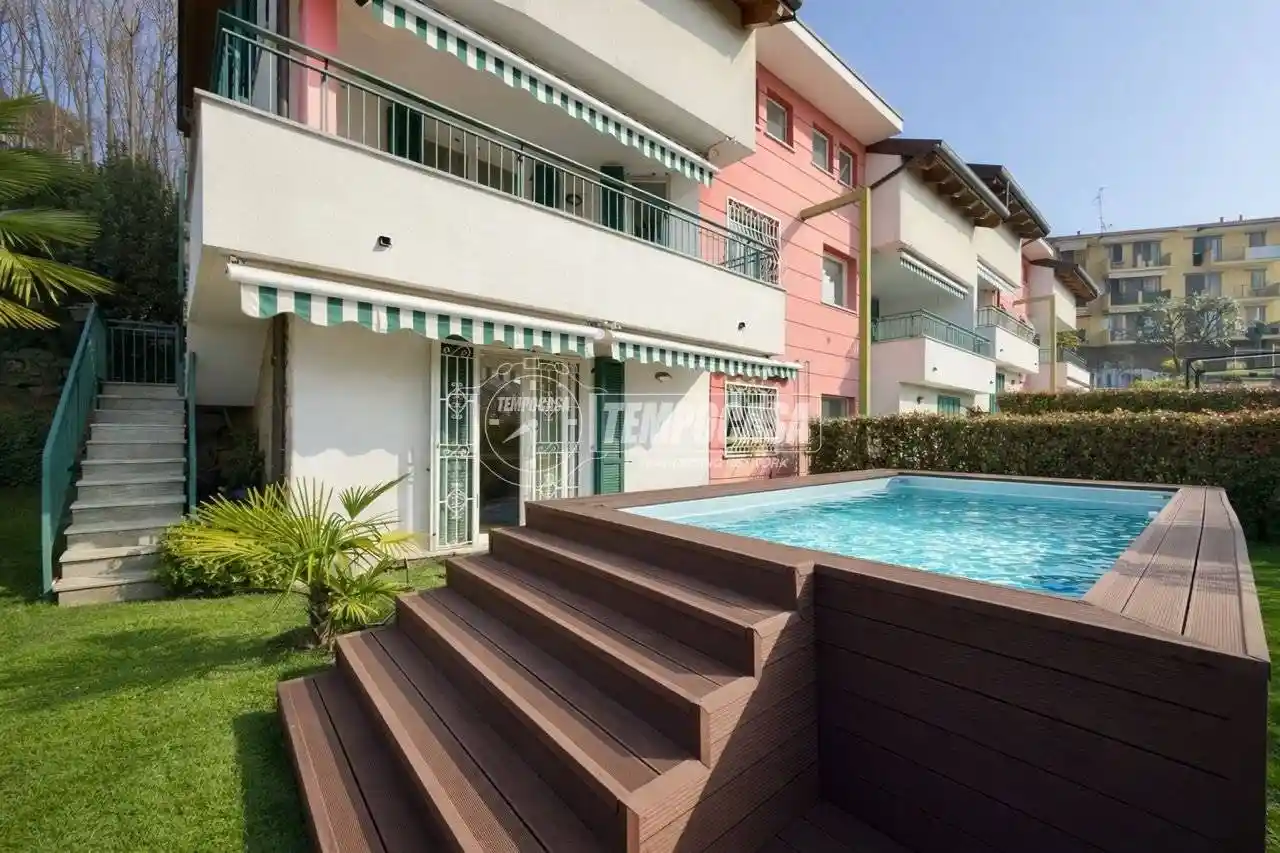 Villa in vendita a Lesmo