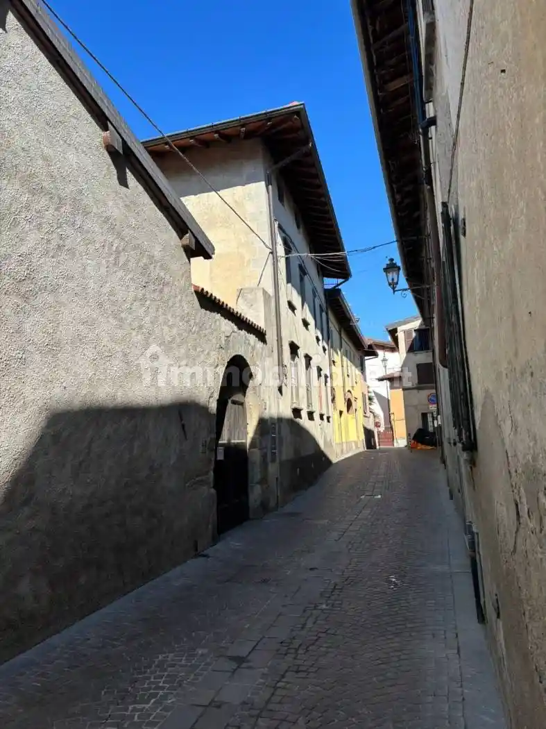 Appartamento in vendita a Garlate