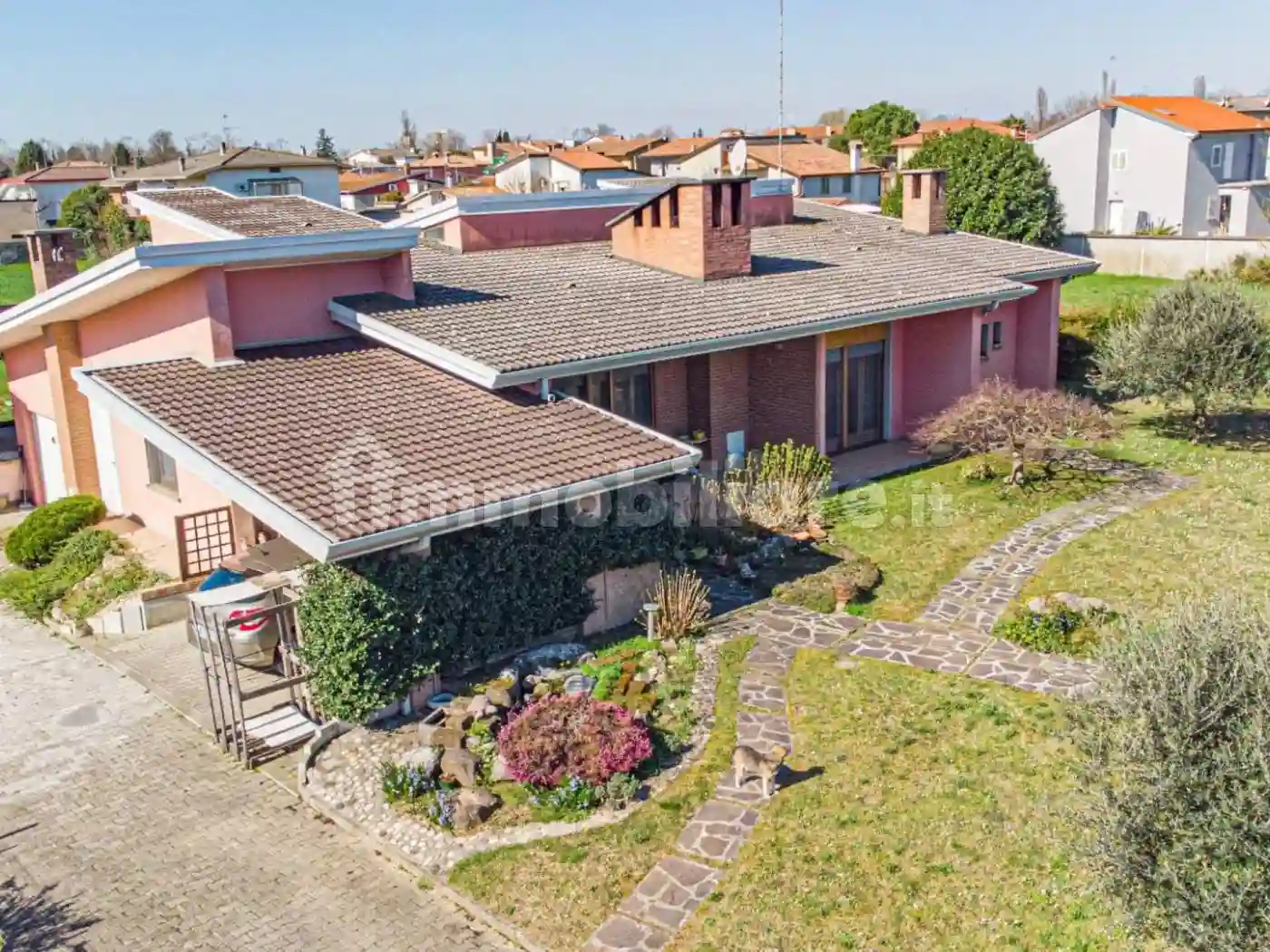 Villa - foto 2