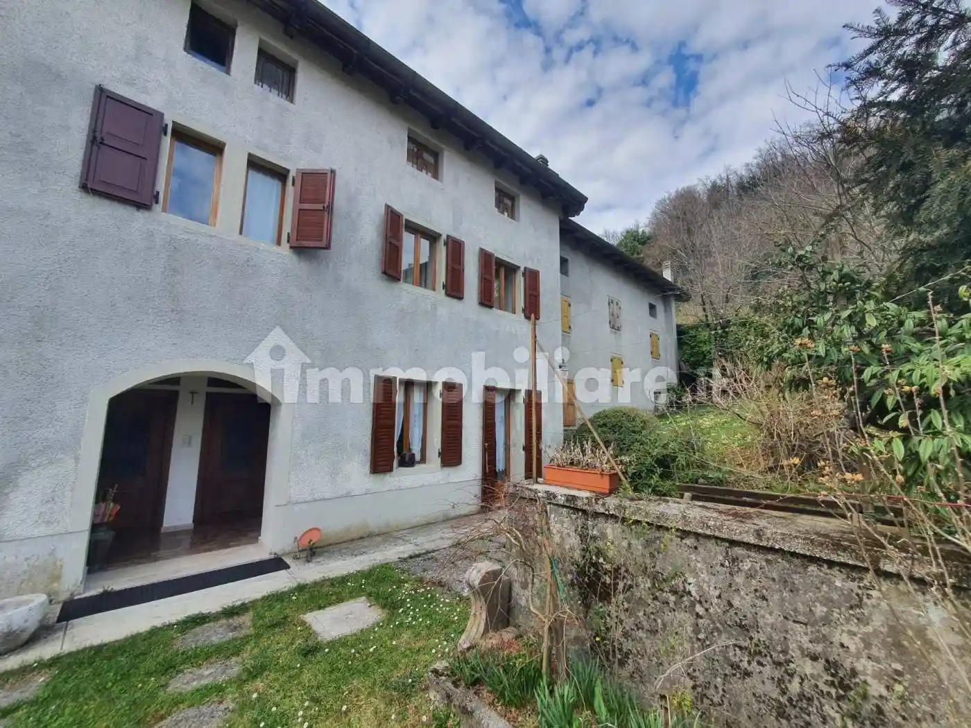 Appartamento in vendita a Verzegnis