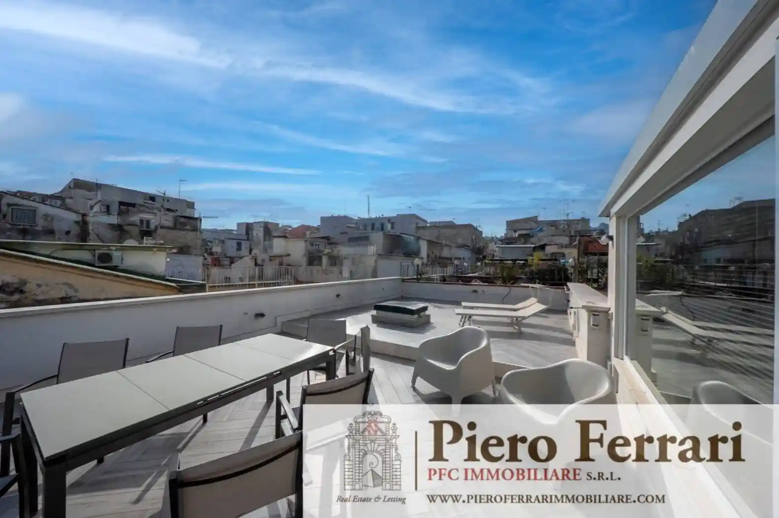 Appartamento in vendita a Napoli