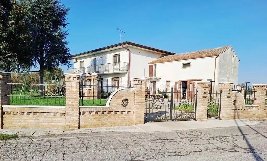 Villa in vendita a Papozze