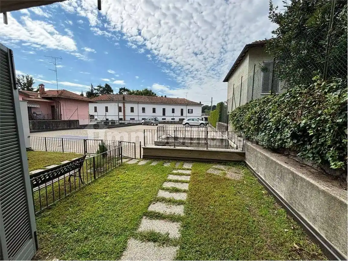 Appartamento in vendita a Sesto Calende