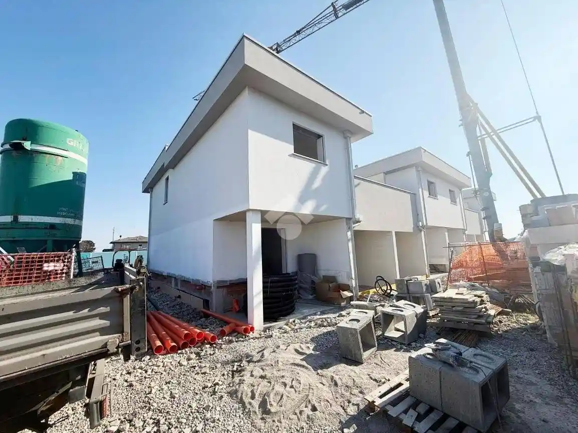 Villetta a schiera in vendita a Limido Comasco