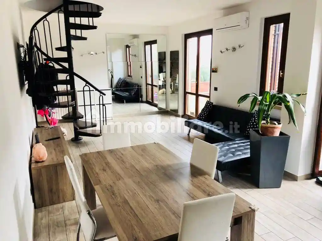 Appartamento in vendita a Monza