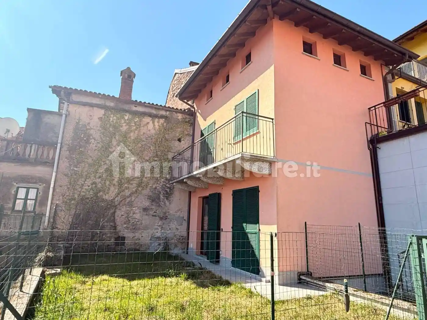 Villetta a schiera in vendita a Cuasso al Monte