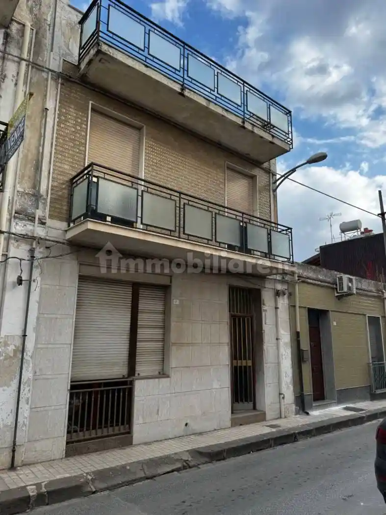 Casa indipendente in vendita a Floridia