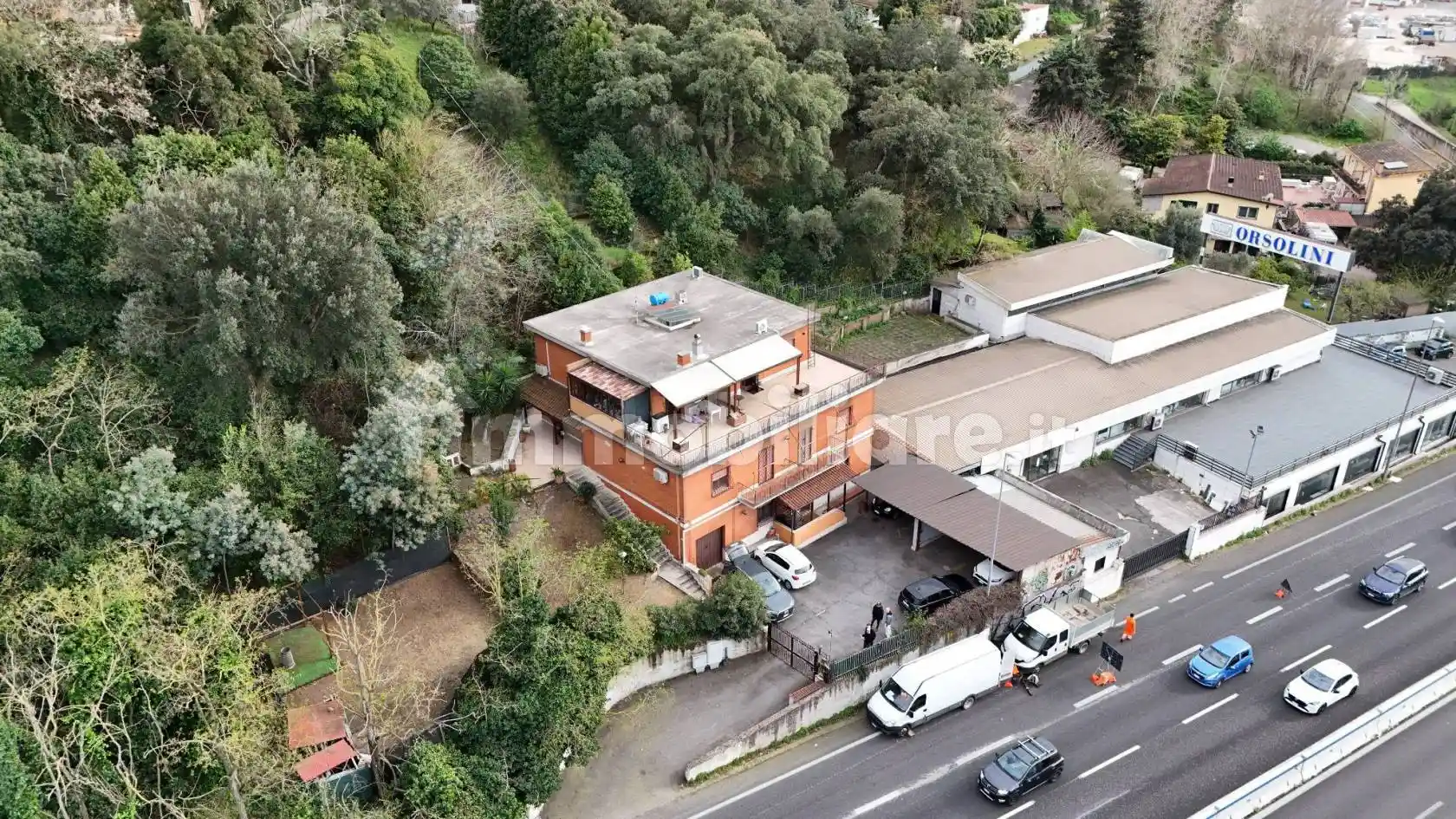 Palazzo - Edificio in vendita a Roma