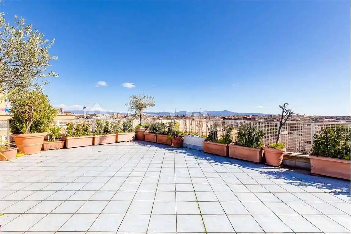 Appartamento in vendita a Firenze