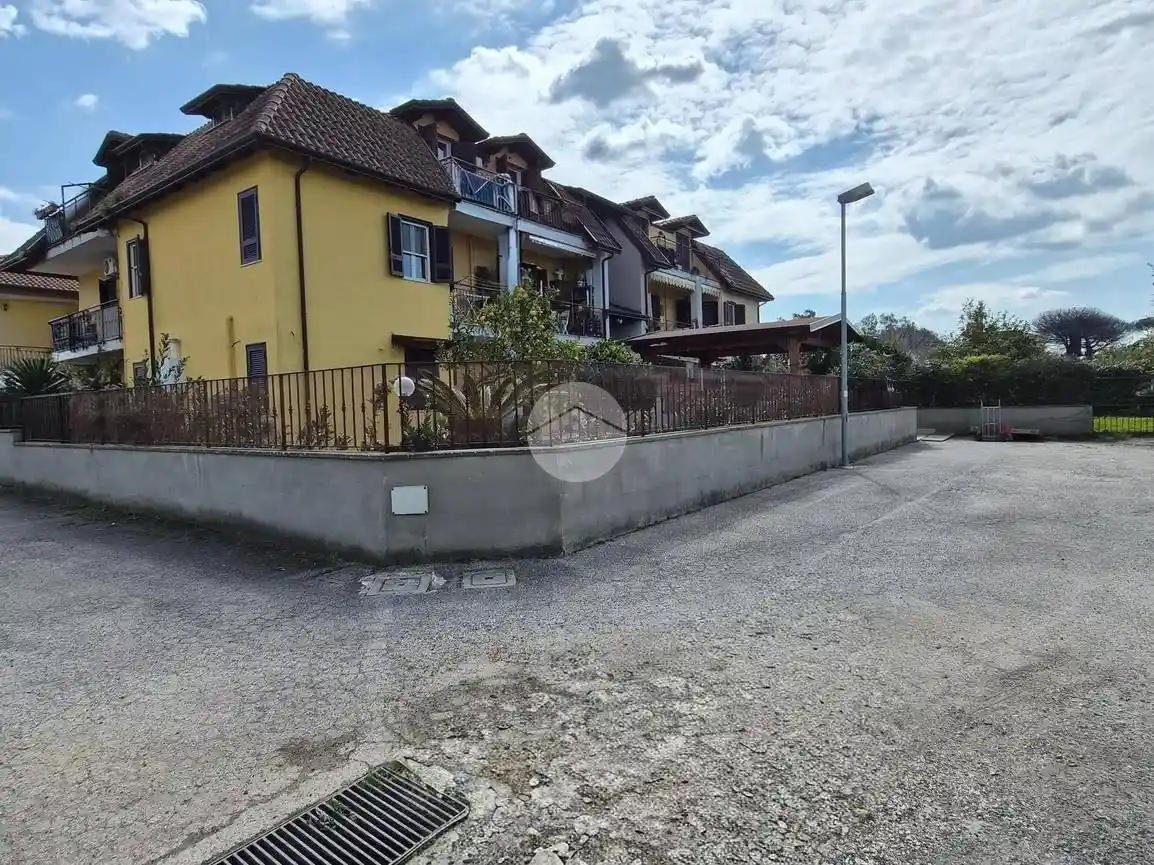 Appartamento in vendita a Giugliano in Campania