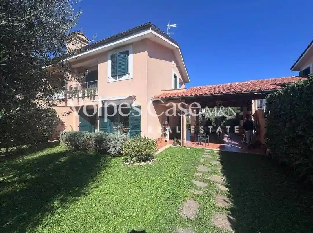 Villa - foto 2