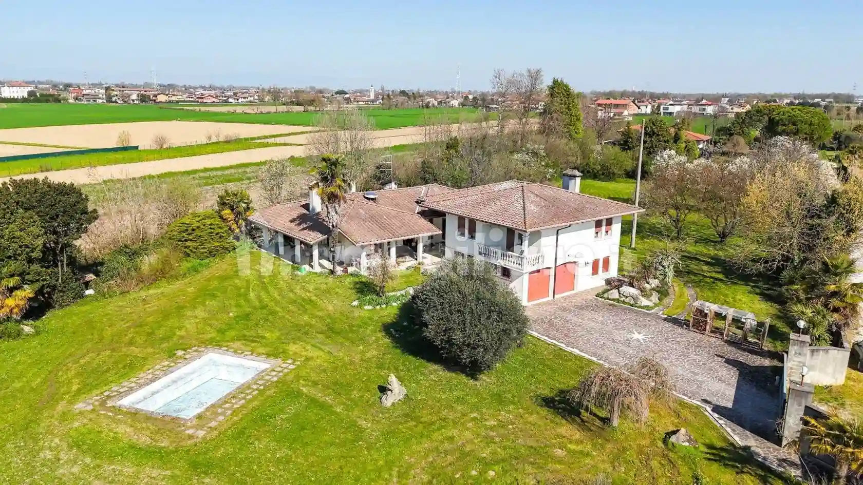 Villa - foto 2