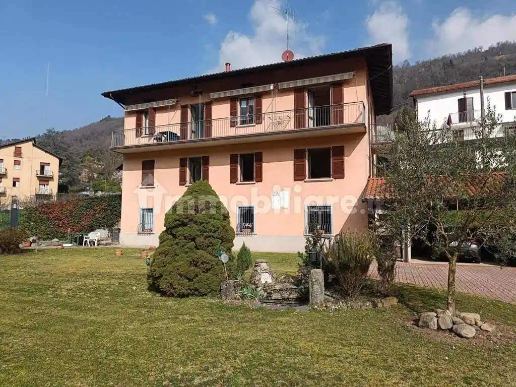 Casa indipendente in vendita a Como