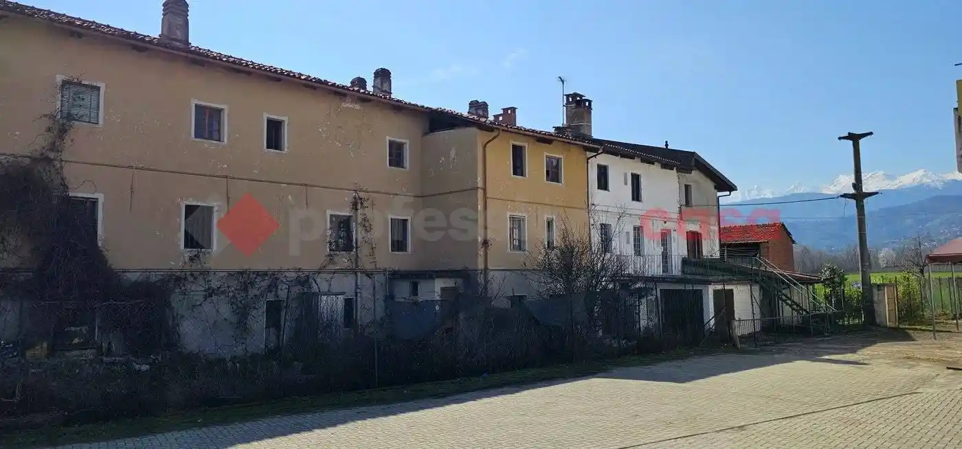 Casa indipendente in vendita a Pinerolo