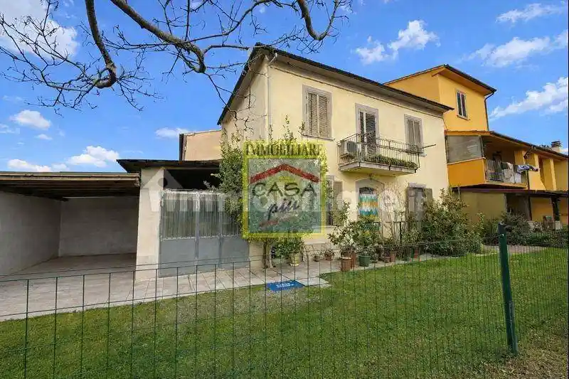 Casa indipendente in vendita a Pontedera